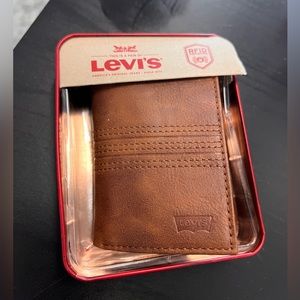 Levi’s men’s wallet
